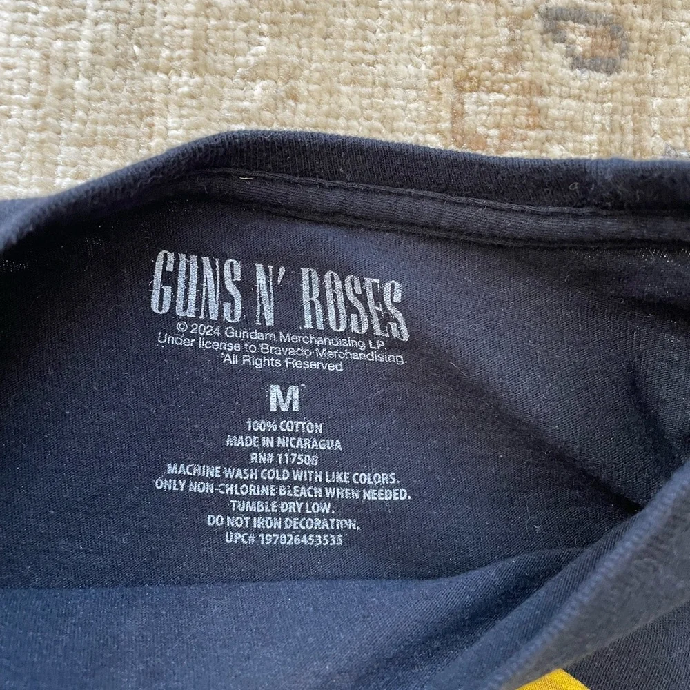Guns N' Roses Black Graphic Short Sleeve Tee - Picture 5 of 9